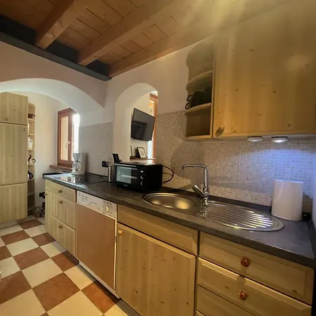 Antico Borgo Prabiu Hegos 아파트