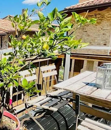 Antico Borgo Prabiu Hegos 아파트